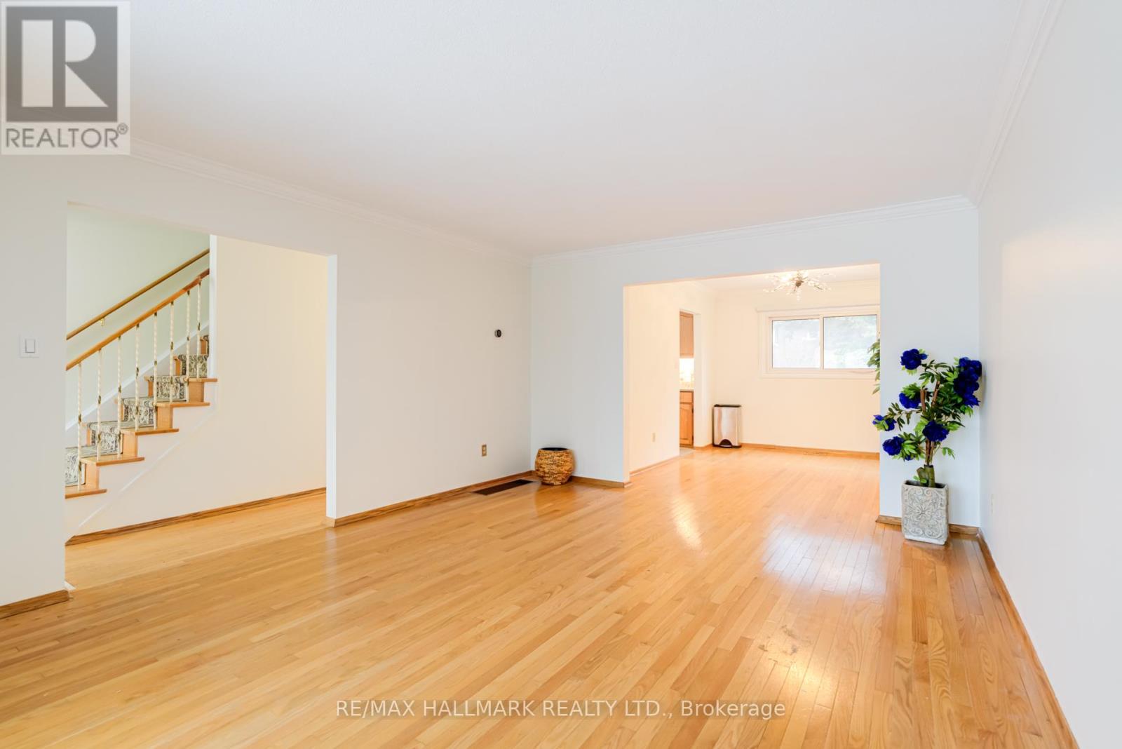 34 Harringay Crescent, Toronto, Ontario  M1W 1Z3 - Photo 8 - E12898904