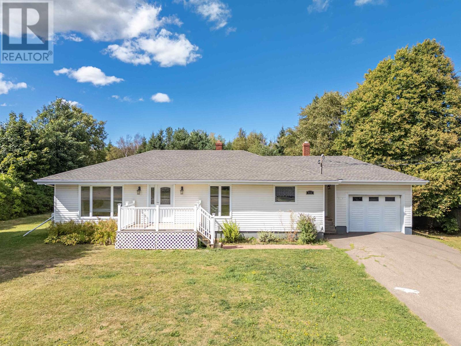 812 Main Street, Cornwall, Prince Edward Island  C0A 1H0 - Photo 3 - 202604919