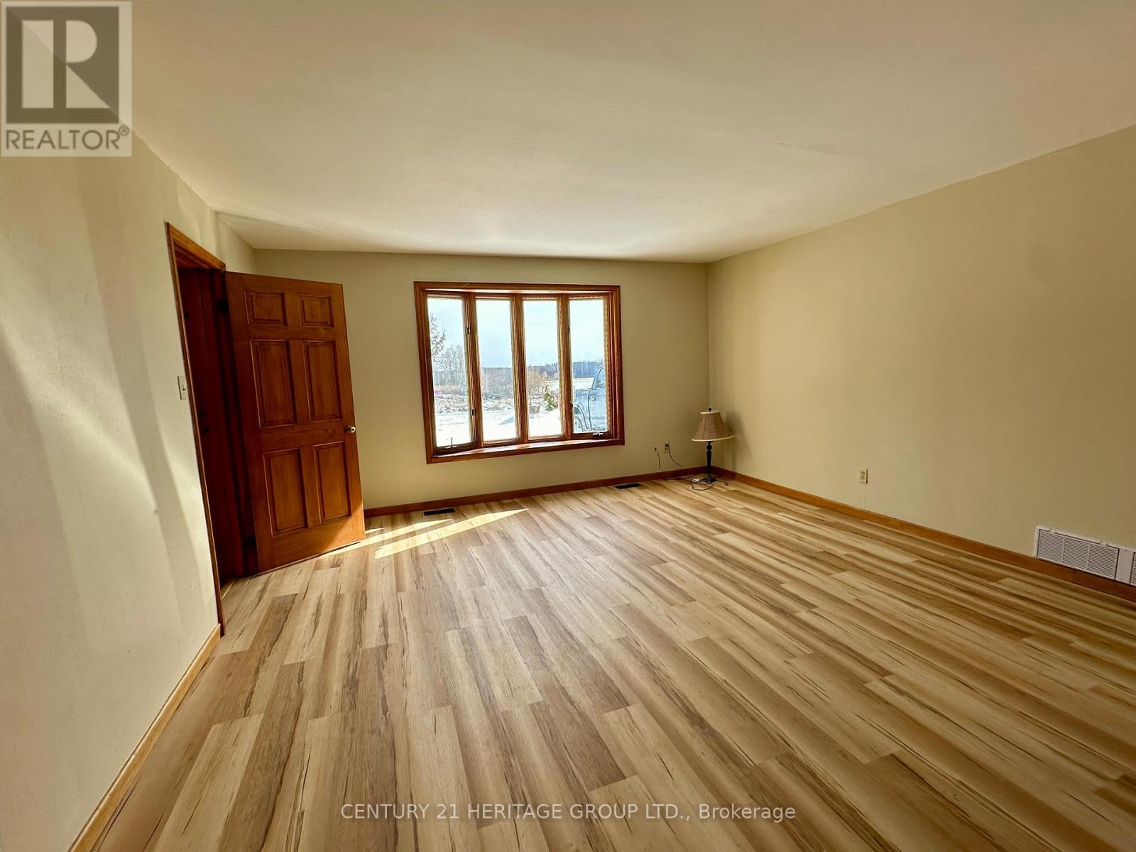 1 - 1871 Gilford Road, Innisfil, Ontario  L0L 1R0 - Photo 5 - N12898766