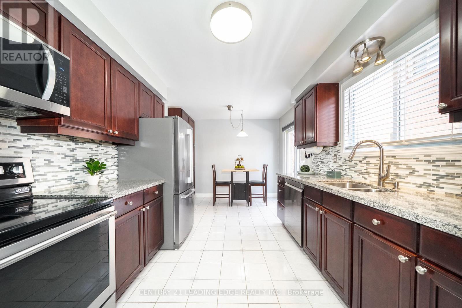 2 Bryant Road, Markham, Ontario  L3P 4R3 - Photo 10 - N12898782