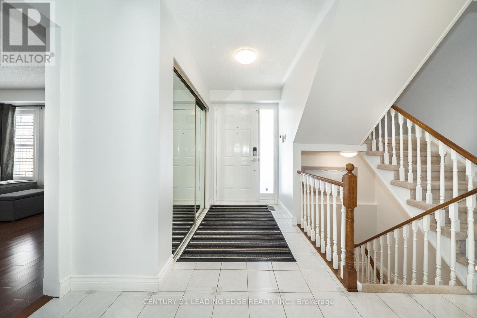 2 Bryant Road, Markham, Ontario  L3P 4R3 - Photo 4 - N12898782