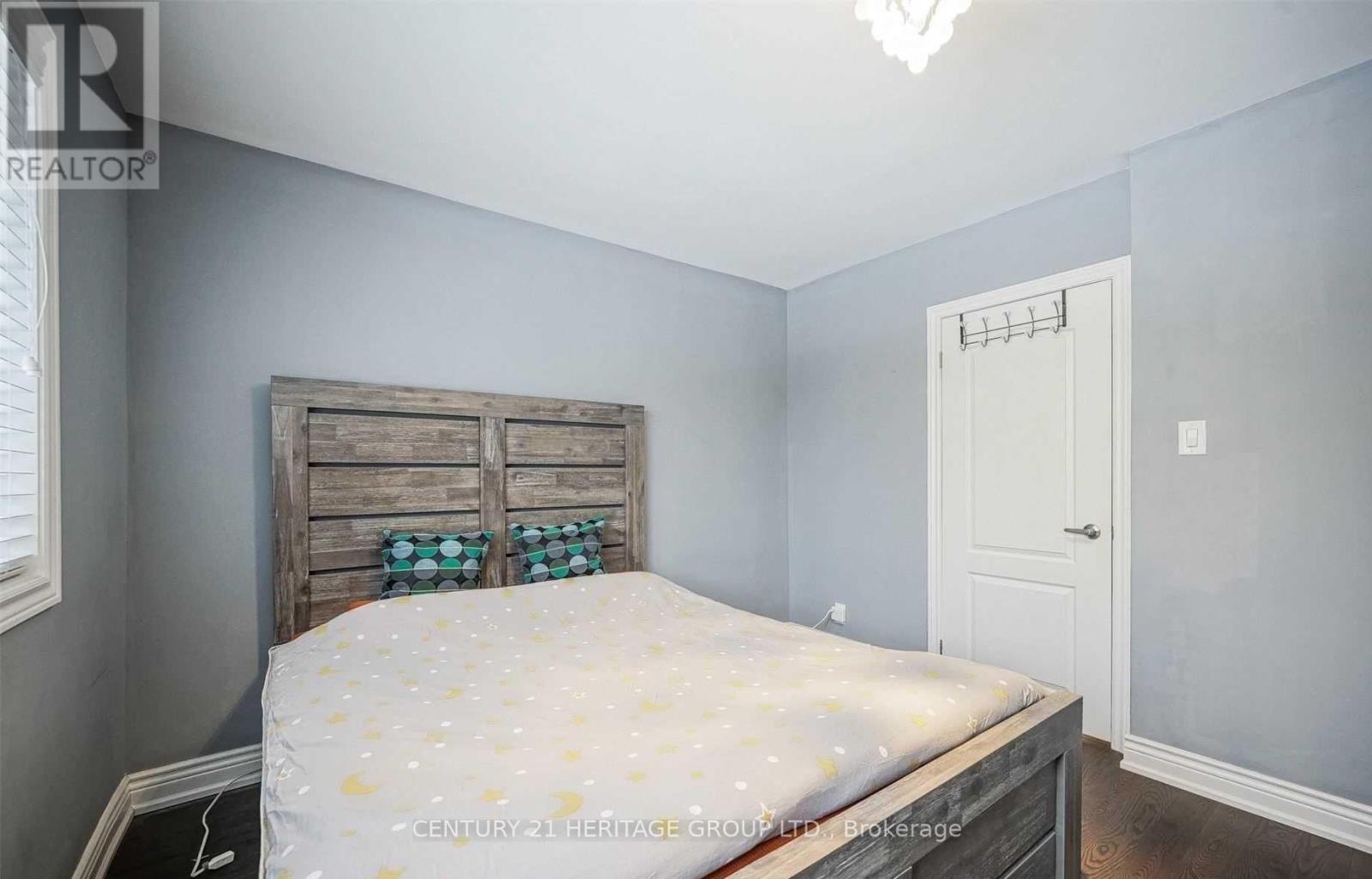 213 Altamira Road, Richmond Hill, Ontario  L4C 4C9 - Photo 11 - N12898838