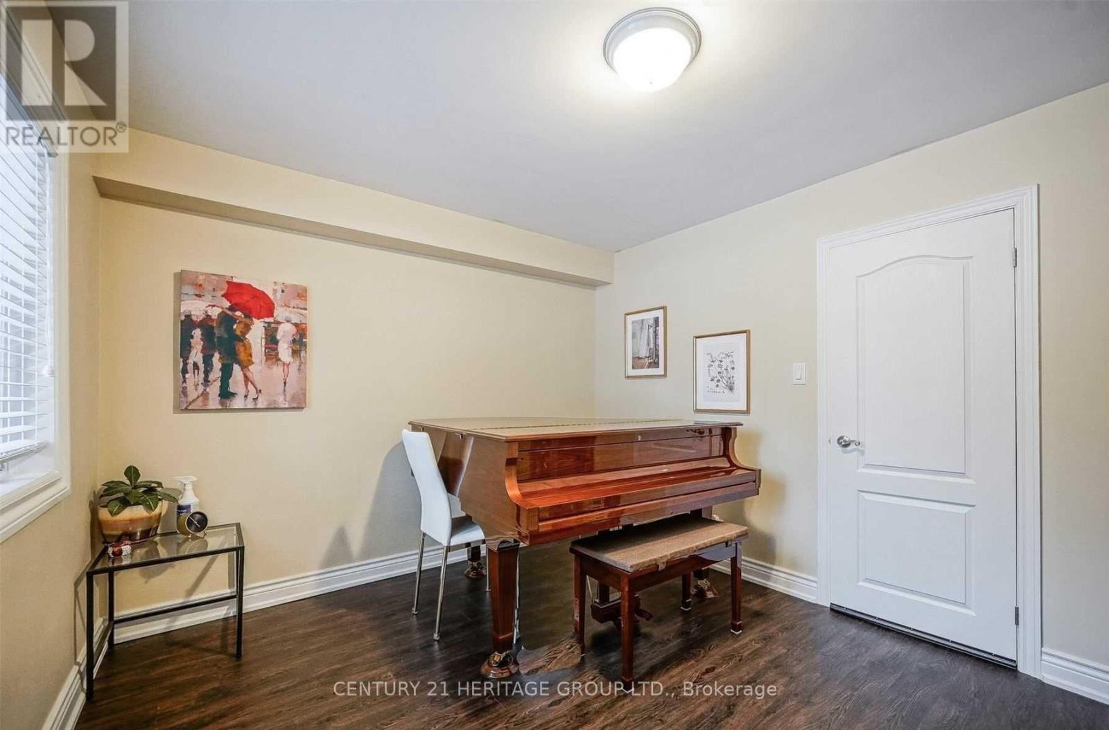 213 Altamira Road, Richmond Hill, Ontario  L4C 4C9 - Photo 13 - N12898838