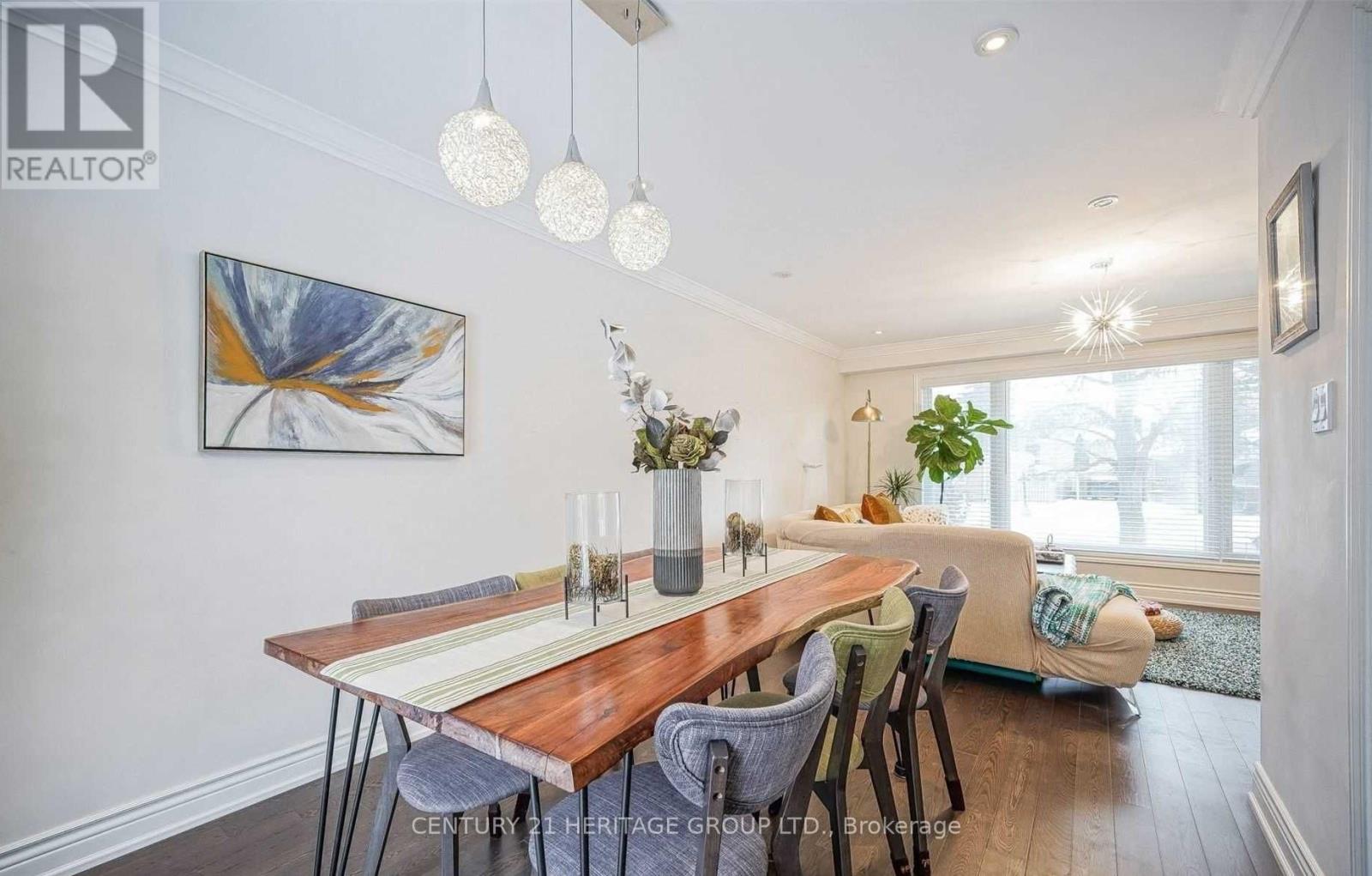 213 Altamira Road, Richmond Hill, Ontario  L4C 4C9 - Photo 5 - N12898838