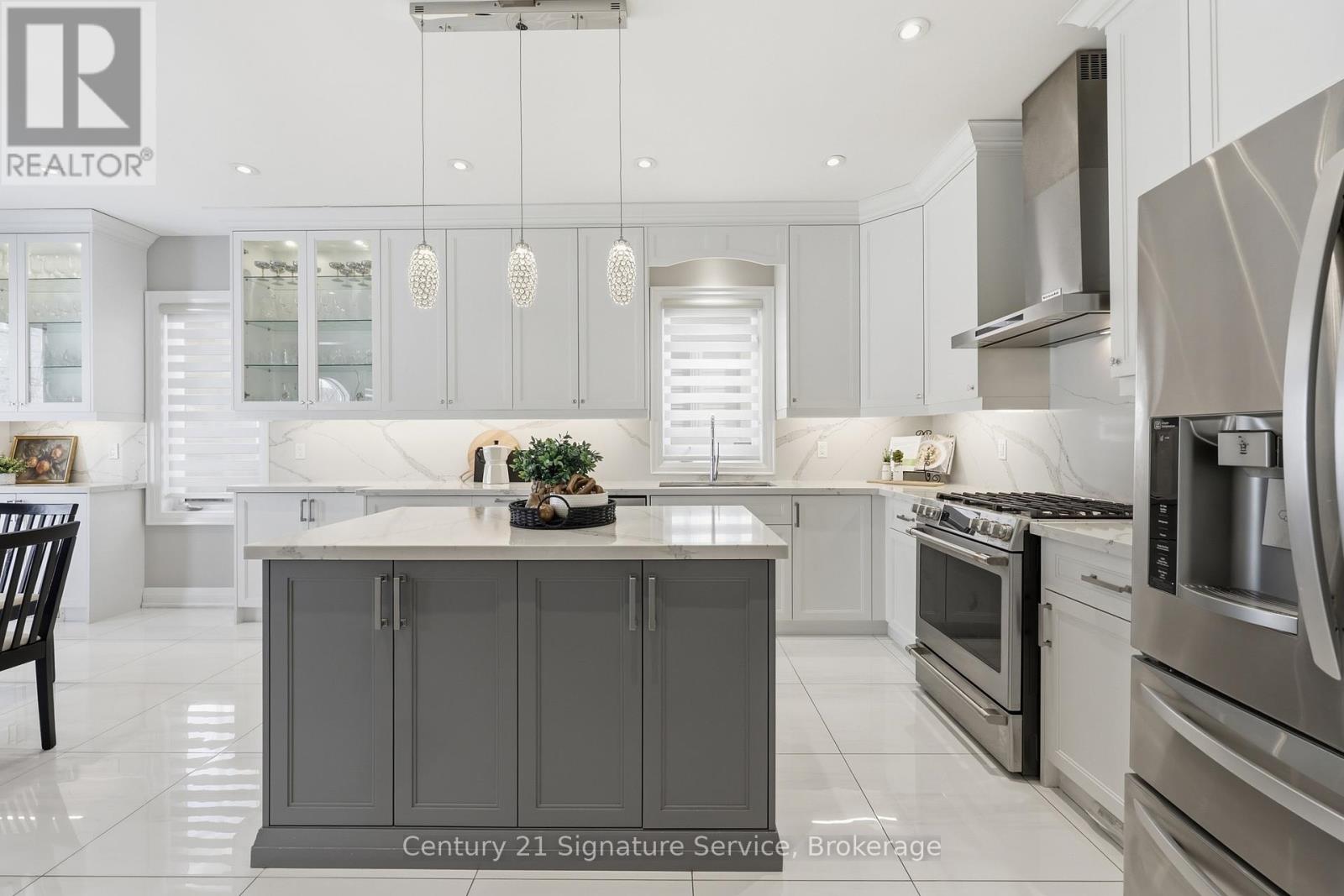 50 Chateau Drive, Vaughan, Ontario  L4H 3A1 - Photo 11 - N12898872