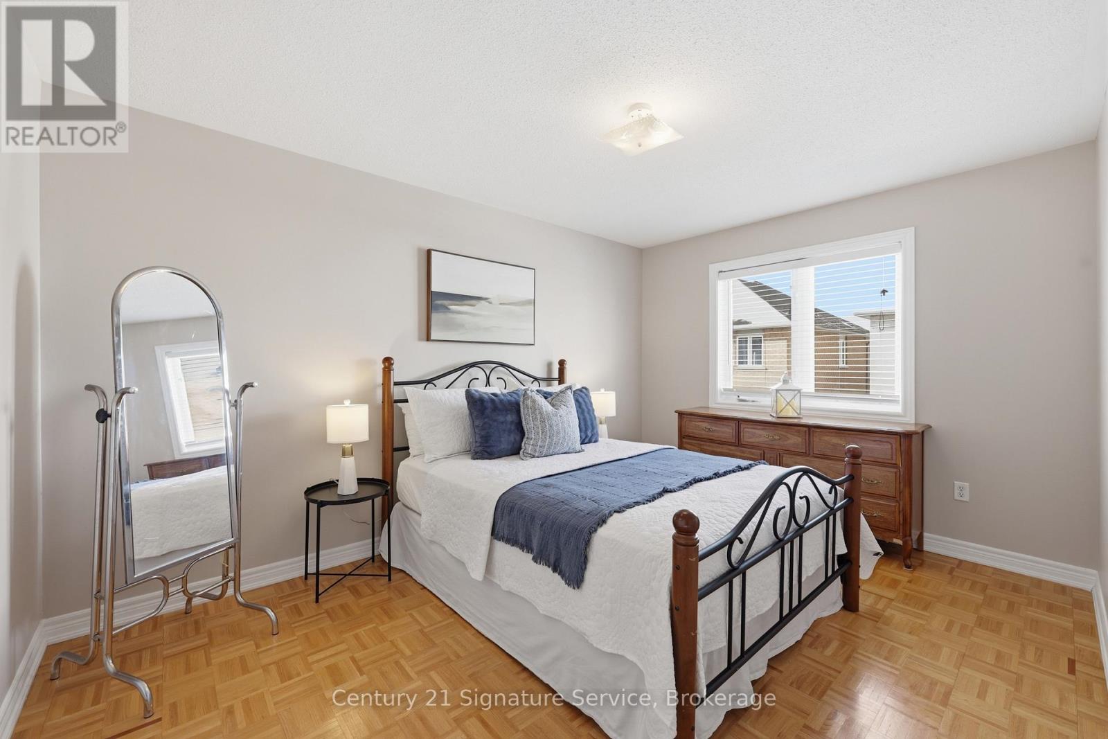 50 Chateau Drive, Vaughan, Ontario  L4H 3A1 - Photo 19 - N12898872