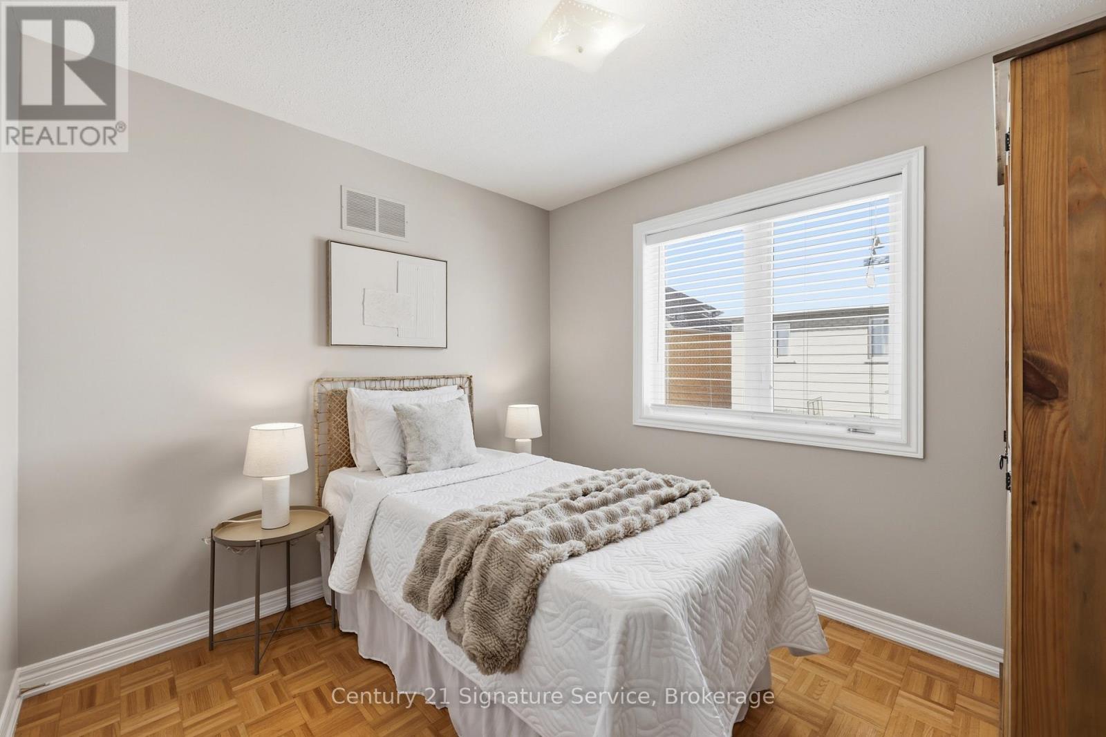 50 Chateau Drive, Vaughan, Ontario  L4H 3A1 - Photo 20 - N12898872