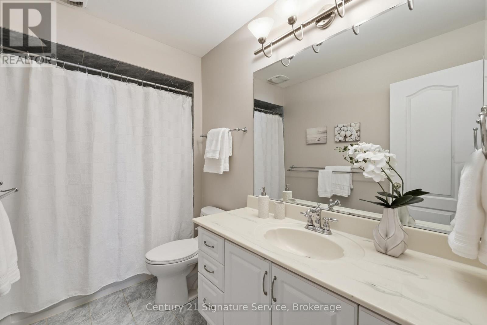 50 Chateau Drive, Vaughan, Ontario  L4H 3A1 - Photo 22 - N12898872