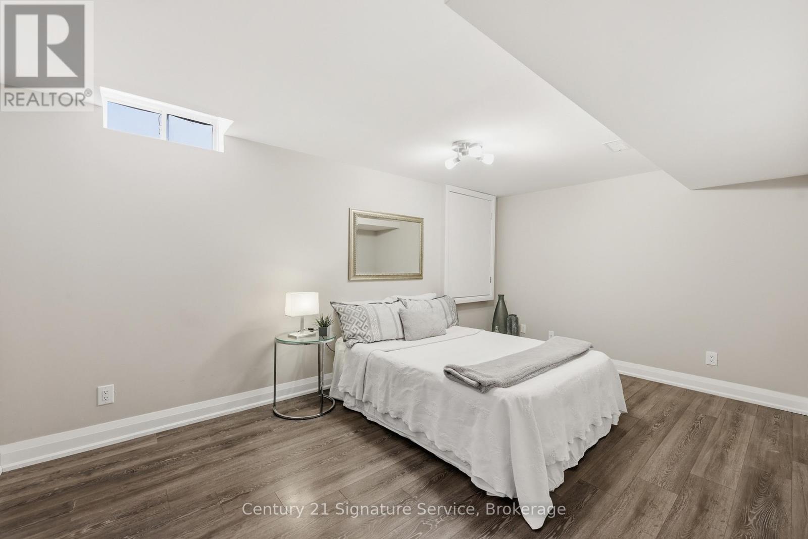 50 Chateau Drive, Vaughan, Ontario  L4H 3A1 - Photo 24 - N12898872