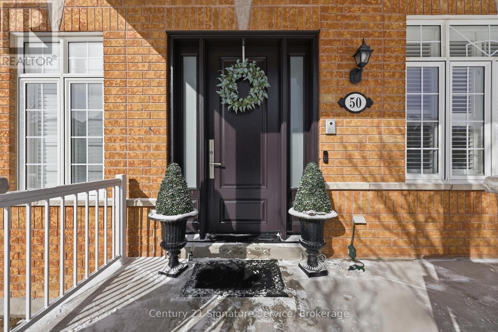 50 Chateau Drive, Vaughan, Ontario  L4H 3A1 - Photo 3 - N12898872