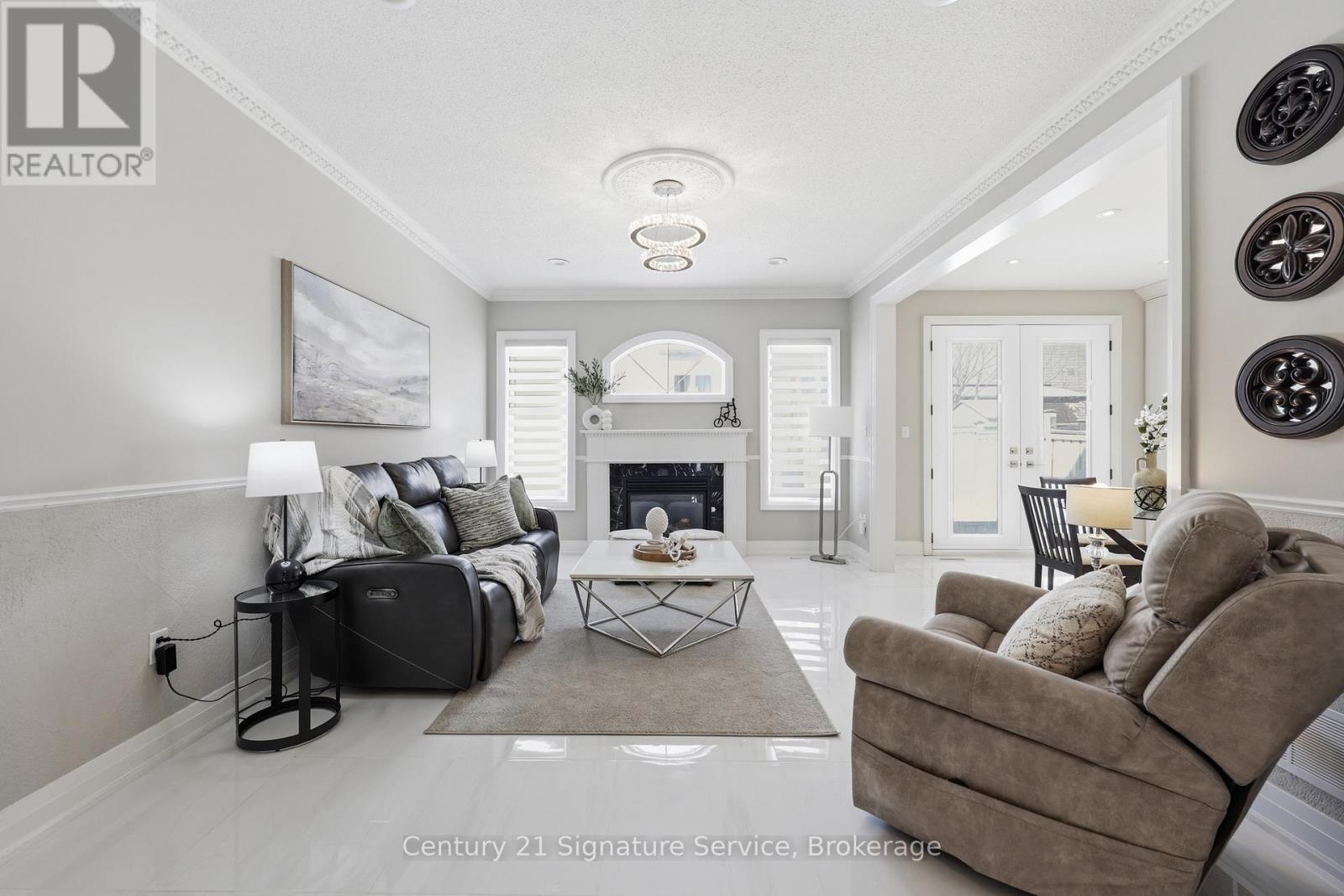 50 Chateau Drive, Vaughan, Ontario  L4H 3A1 - Photo 7 - N12898872