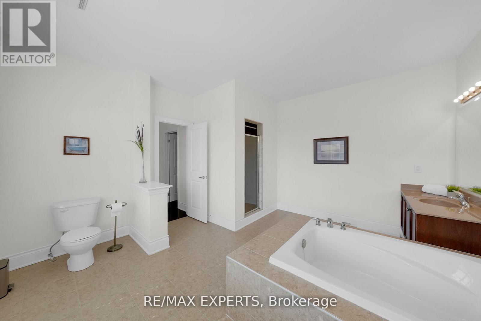 134 Orleans Circle, Vaughan, Ontario  L4H 0V3 - Photo 39 - N12898886