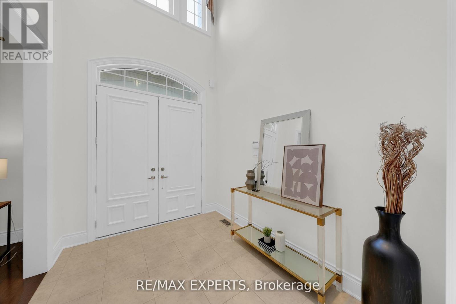 134 Orleans Circle, Vaughan, Ontario  L4H 0V3 - Photo 7 - N12898886