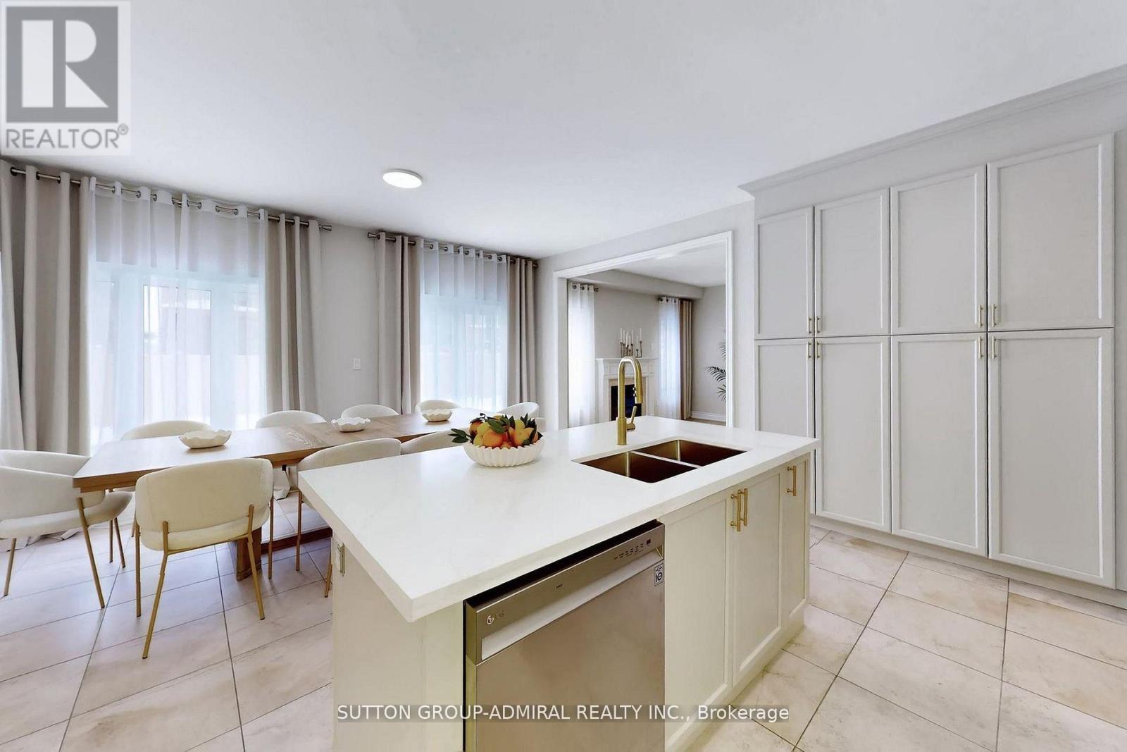 85 Coral Acres Drive, Vaughan, Ontario  L6A 4K8 - Photo 10 - N12898914