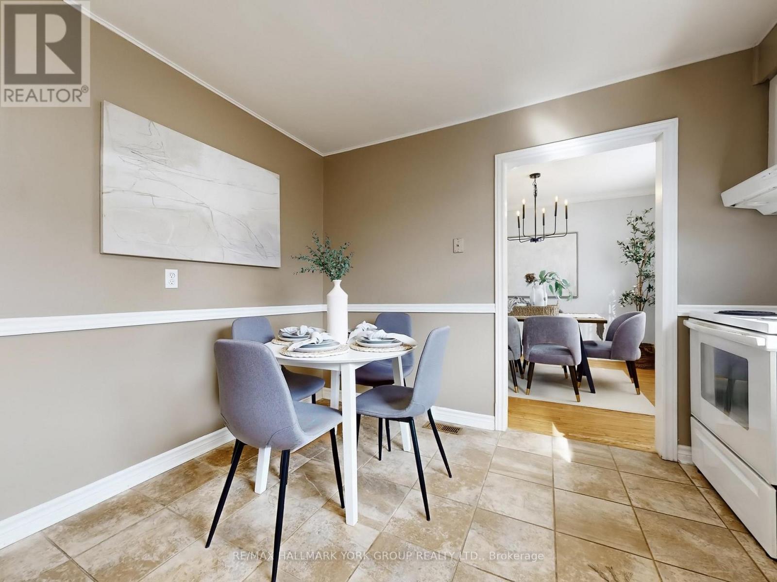 542 Elm Road, Whitchurch-Stouffville, Ontario  L4A 1W8 - Photo 20 - N12898938