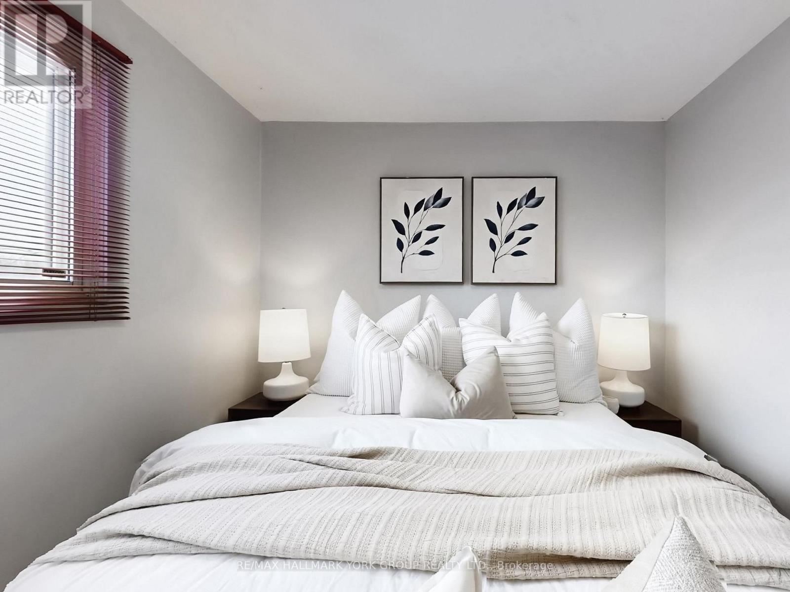 542 Elm Road, Whitchurch-Stouffville, Ontario  L4A 1W8 - Photo 33 - N12898938