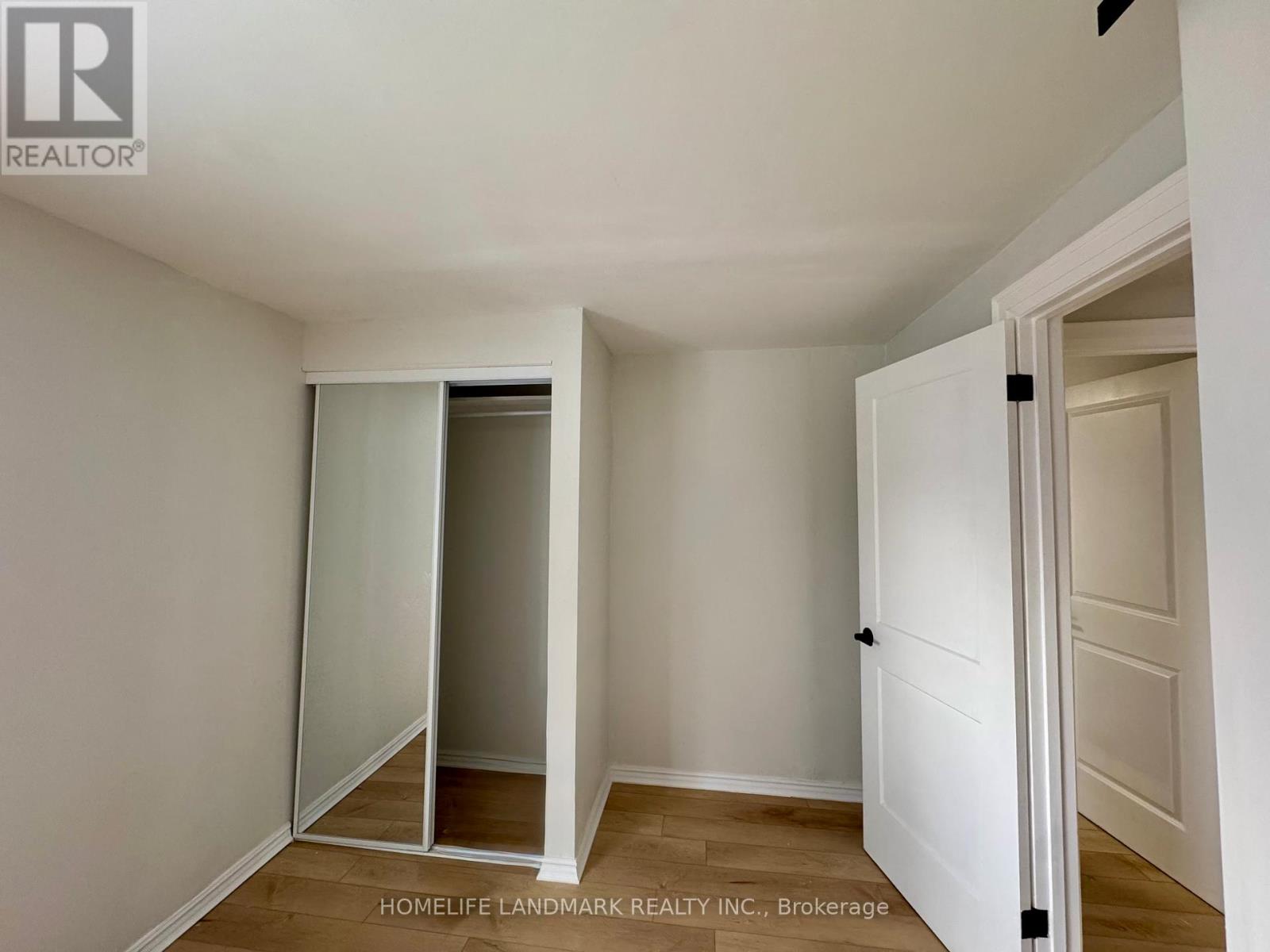 526 Sandford Street, Newmarket, Ontario  L3Y 5E3 - Photo 10 - N12898950