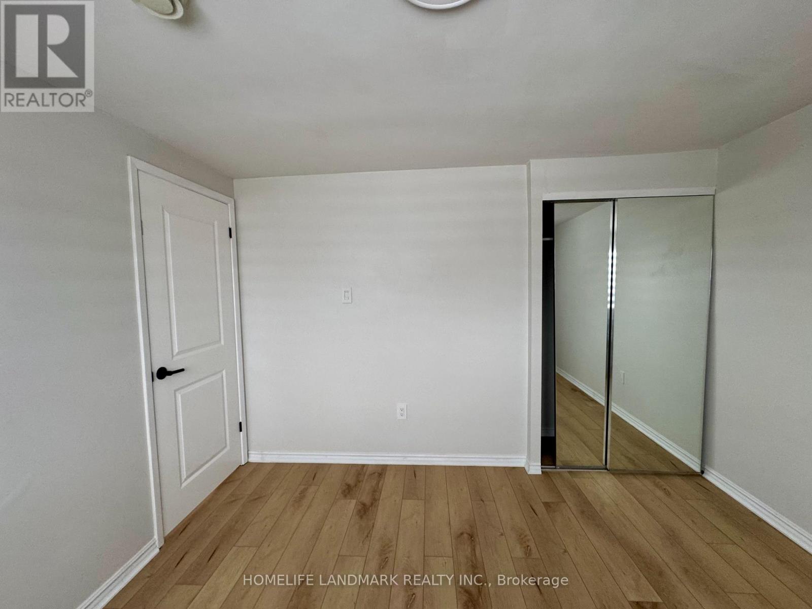 526 Sandford Street, Newmarket, Ontario  L3Y 5E3 - Photo 14 - N12898950