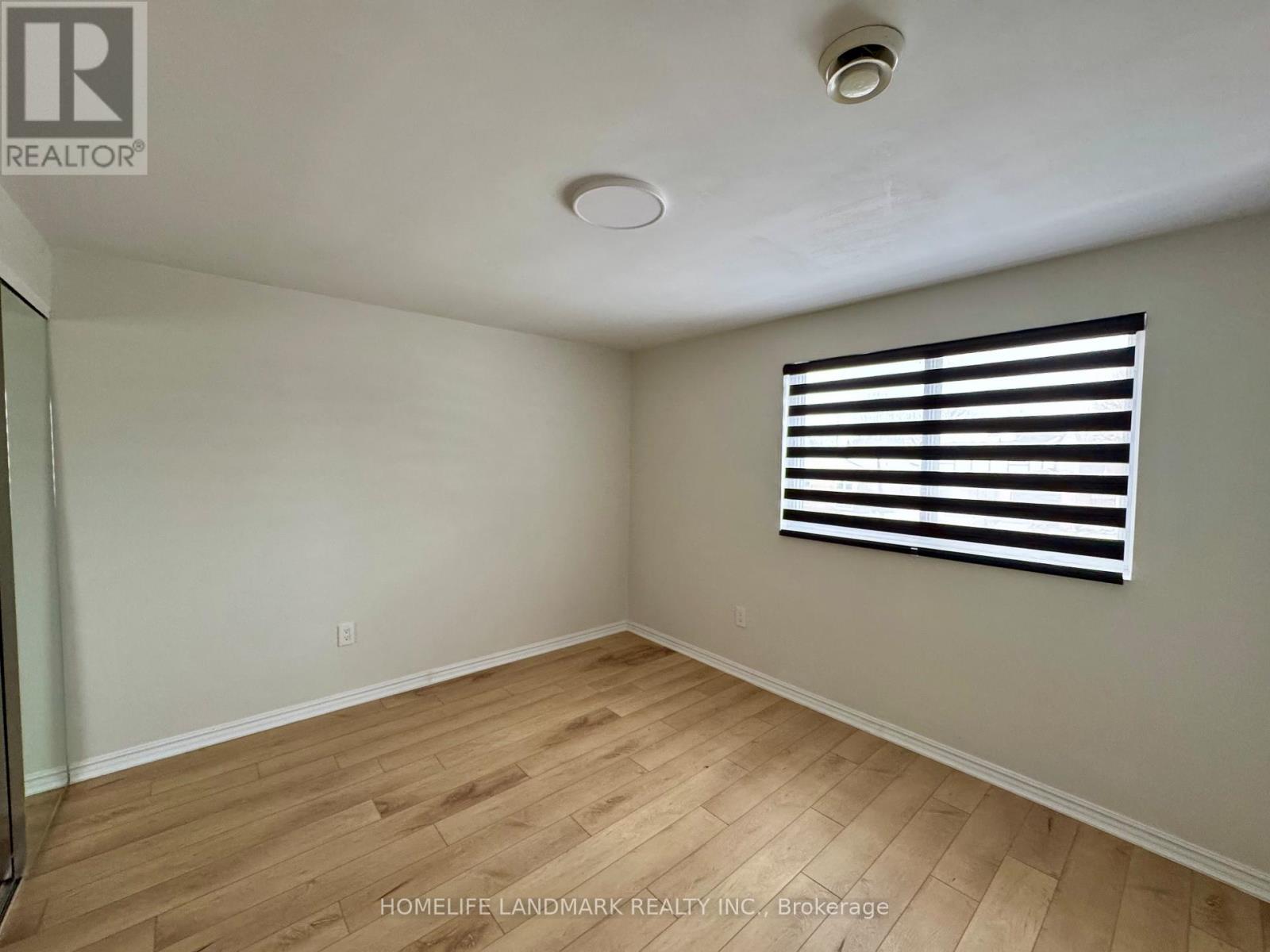 526 Sandford Street, Newmarket, Ontario  L3Y 5E3 - Photo 15 - N12898950