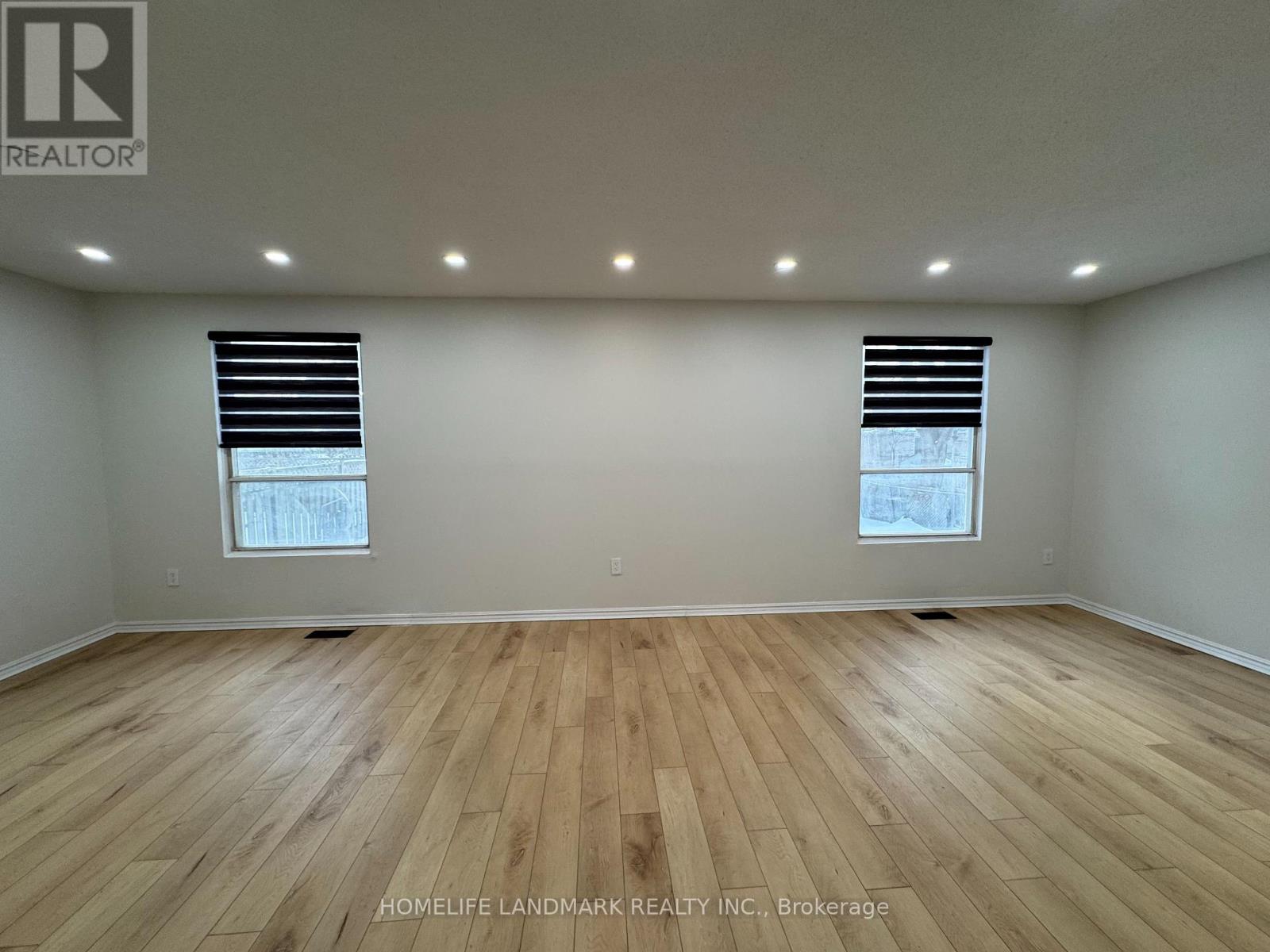 526 Sandford Street, Newmarket, Ontario  L3Y 5E3 - Photo 5 - N12898950