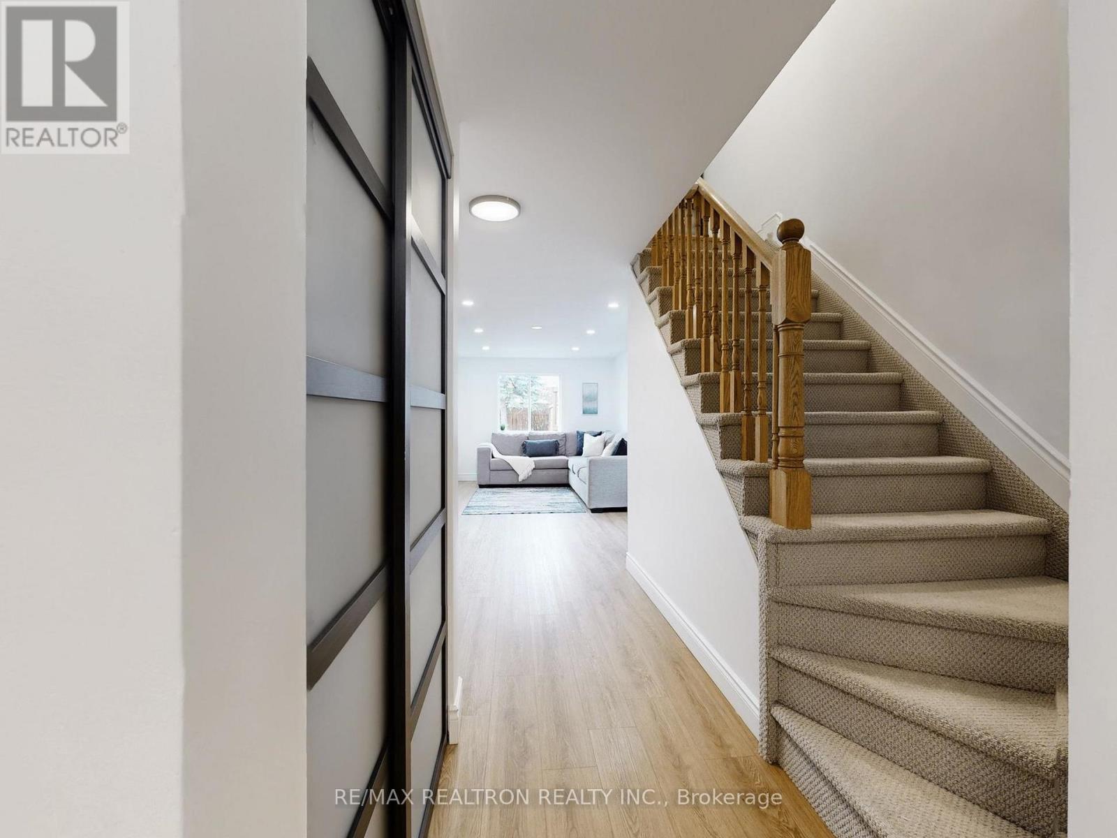 9 Booth Lane, Barrie, Ontario  L4N 0S5 - Photo 13 - S12898824