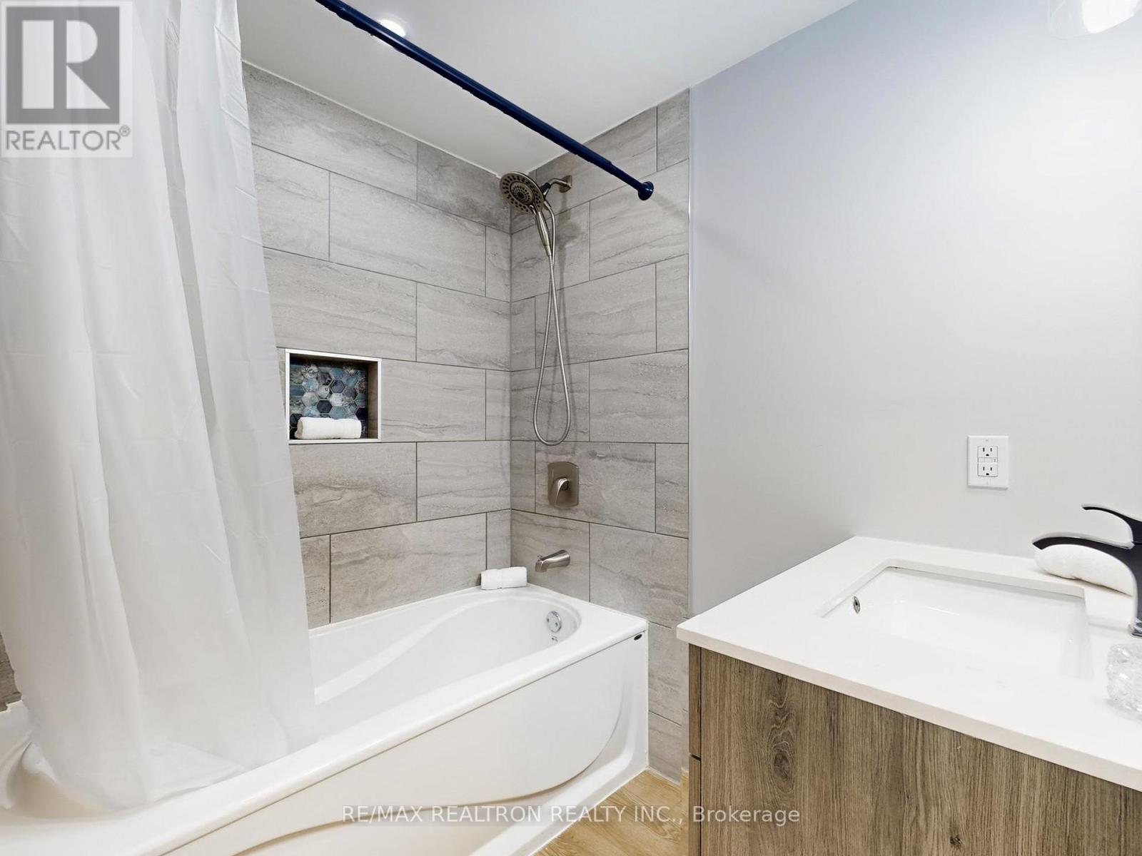 9 Booth Lane, Barrie, Ontario  L4N 0S5 - Photo 22 - S12898824