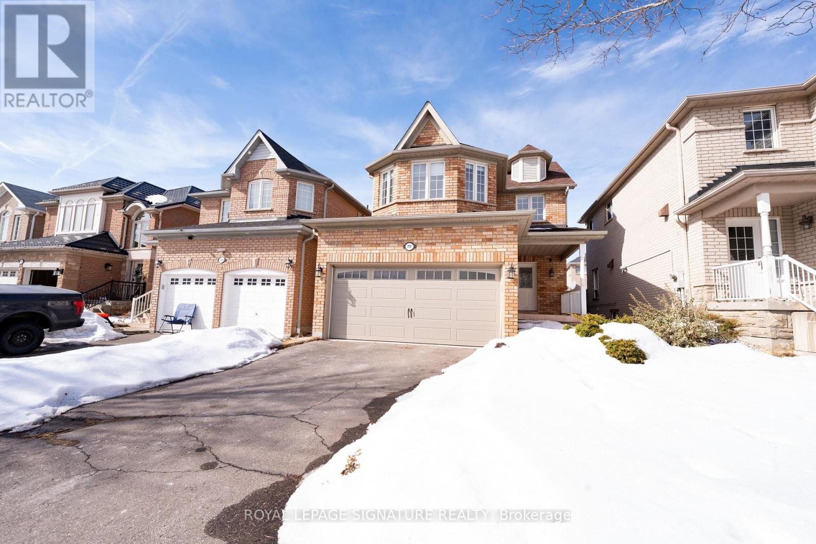 717 SALINGER COURT, Mississauga, Ontario