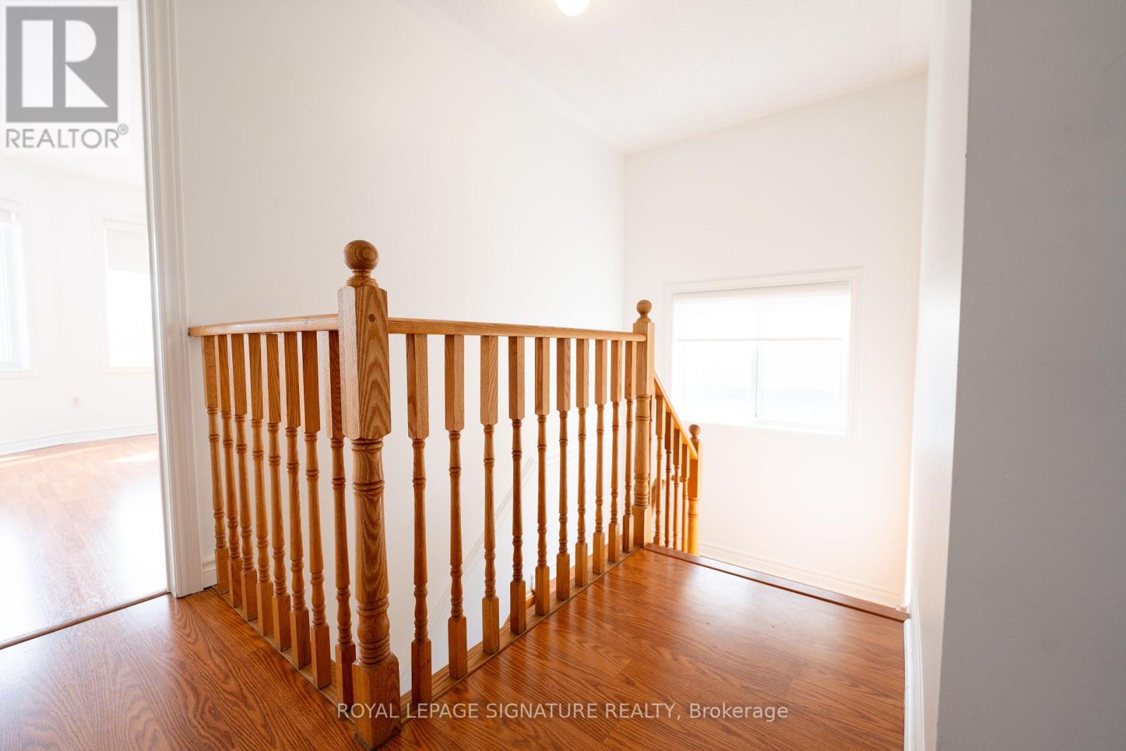 717 Salinger Court, Mississauga, Ontario  L5W 1L4 - Photo 23 - W12898788