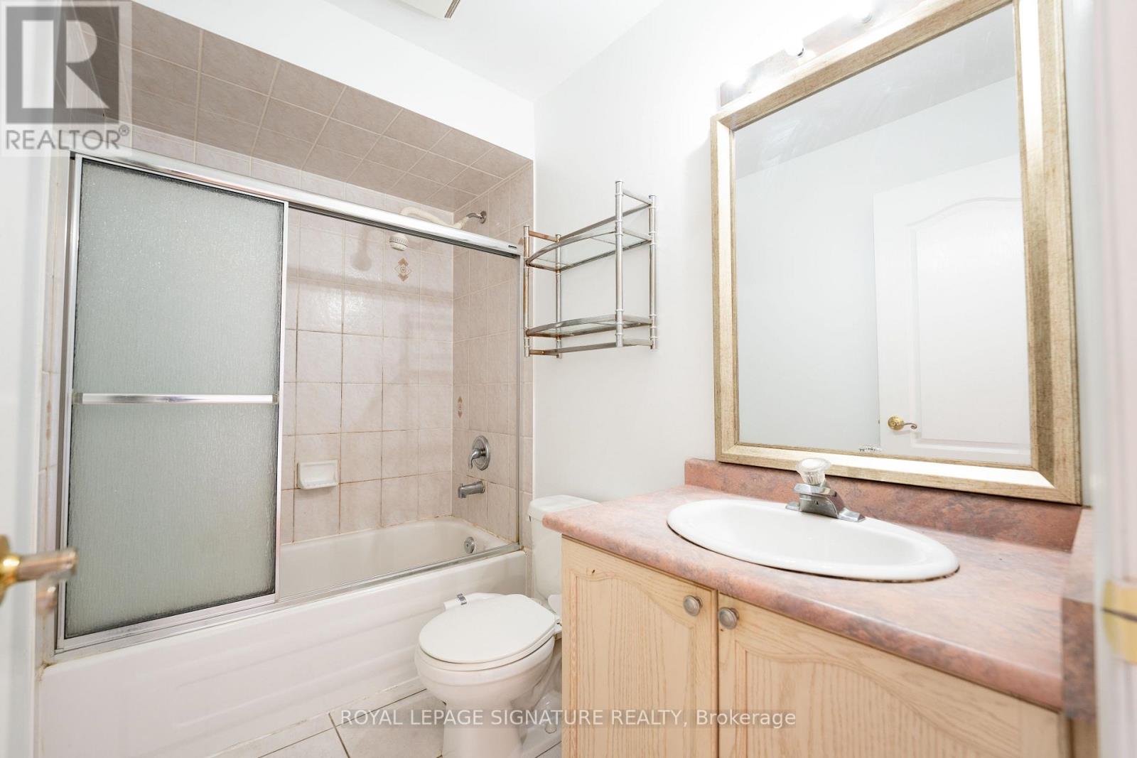 717 Salinger Court, Mississauga, Ontario  L5W 1L4 - Photo 36 - W12898788