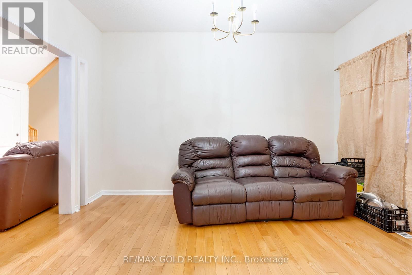 17 Maddybeth Crescent, Brampton, Ontario  L6Y 5R7 - Photo 12 - W12898794