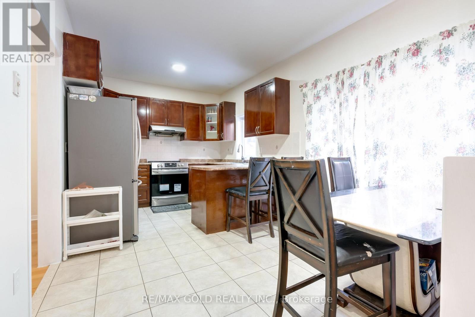 17 Maddybeth Crescent, Brampton, Ontario  L6Y 5R7 - Photo 13 - W12898794