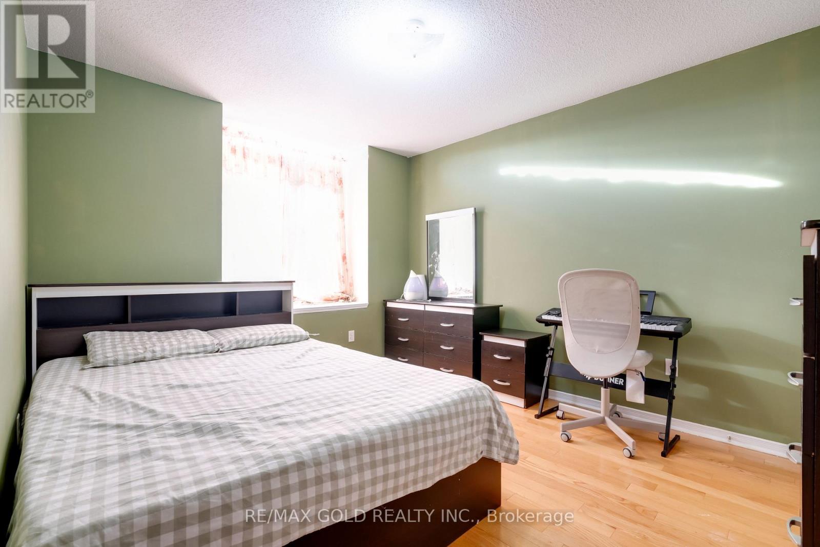 17 Maddybeth Crescent, Brampton, Ontario  L6Y 5R7 - Photo 24 - W12898794