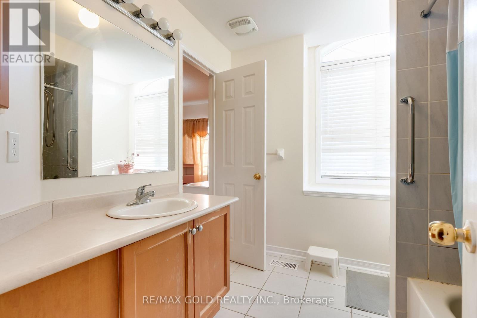 17 Maddybeth Crescent, Brampton, Ontario  L6Y 5R7 - Photo 26 - W12898794