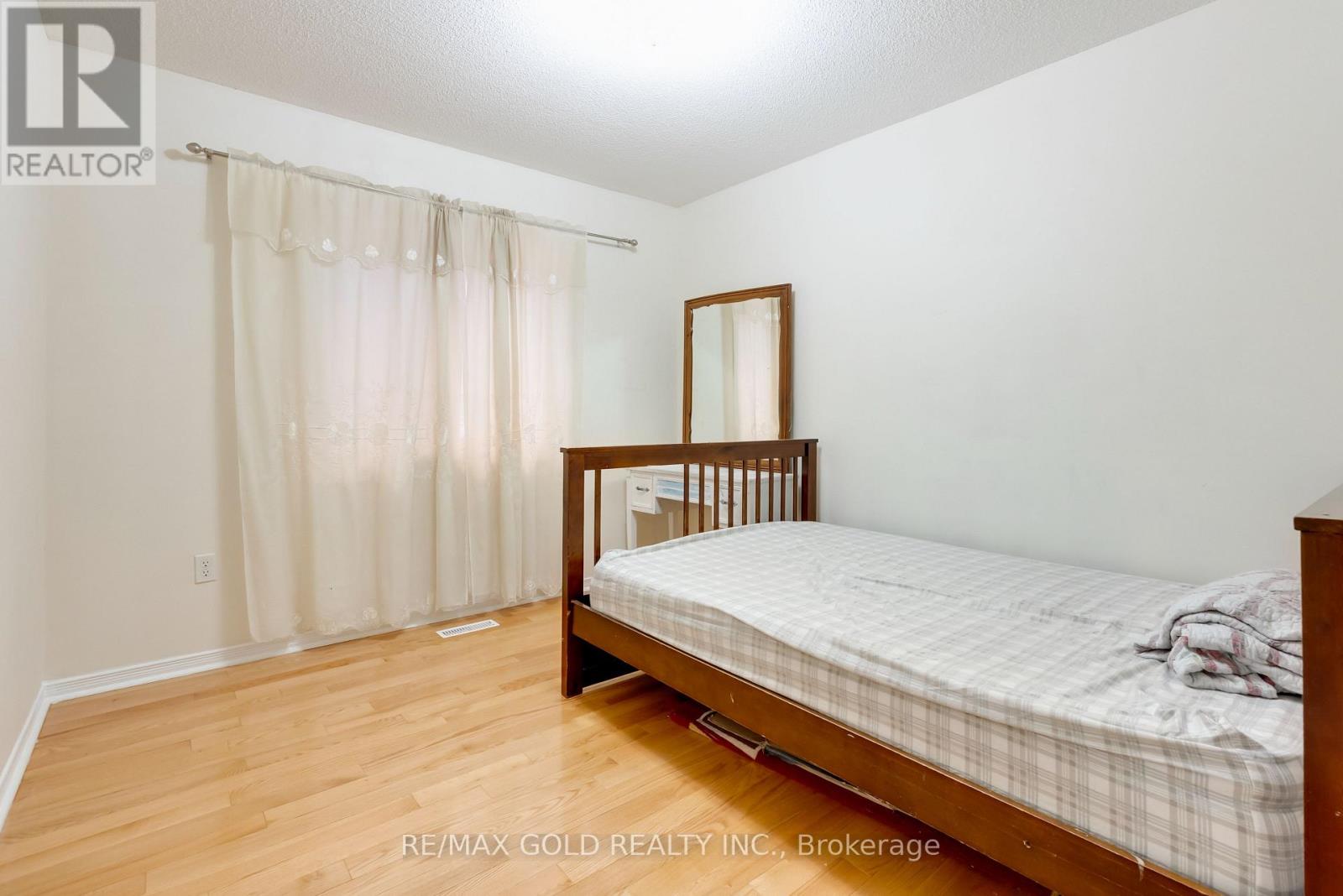 17 Maddybeth Crescent, Brampton, Ontario  L6Y 5R7 - Photo 28 - W12898794