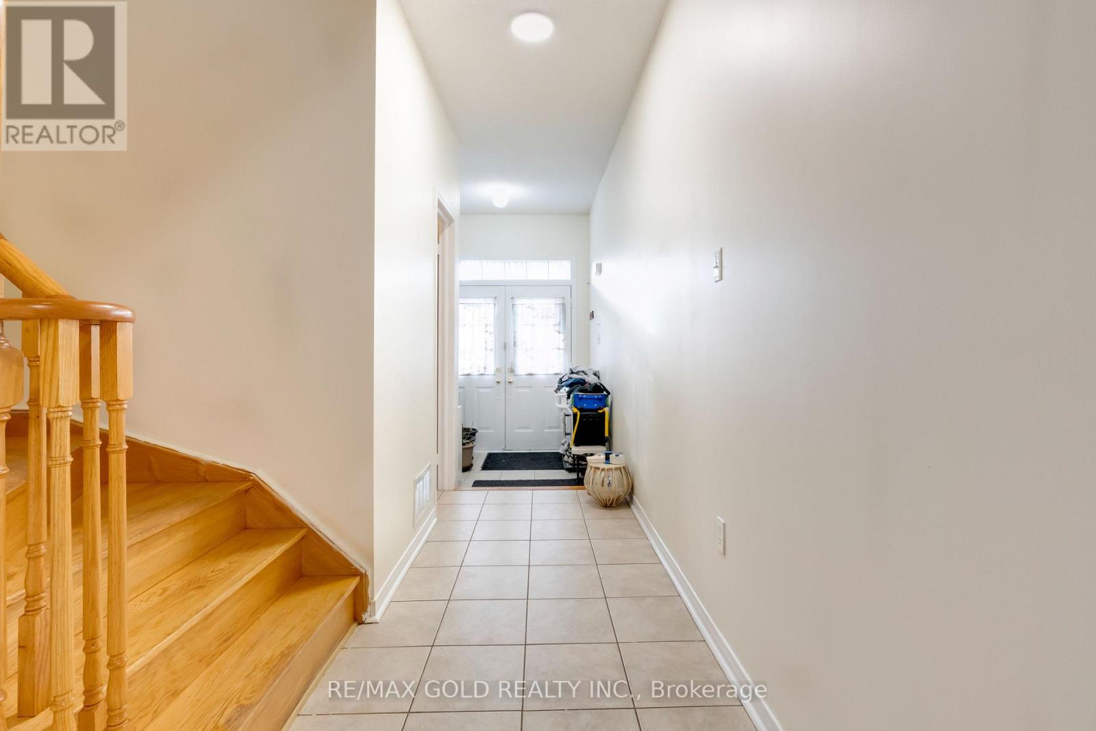 17 Maddybeth Crescent, Brampton, Ontario  L6Y 5R7 - Photo 6 - W12898794