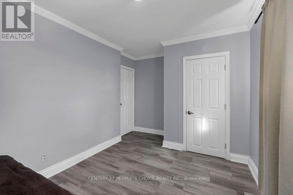 61 Primula Crescent, Toronto, Ontario  M9L 1J9 - Photo 29 - W12898798