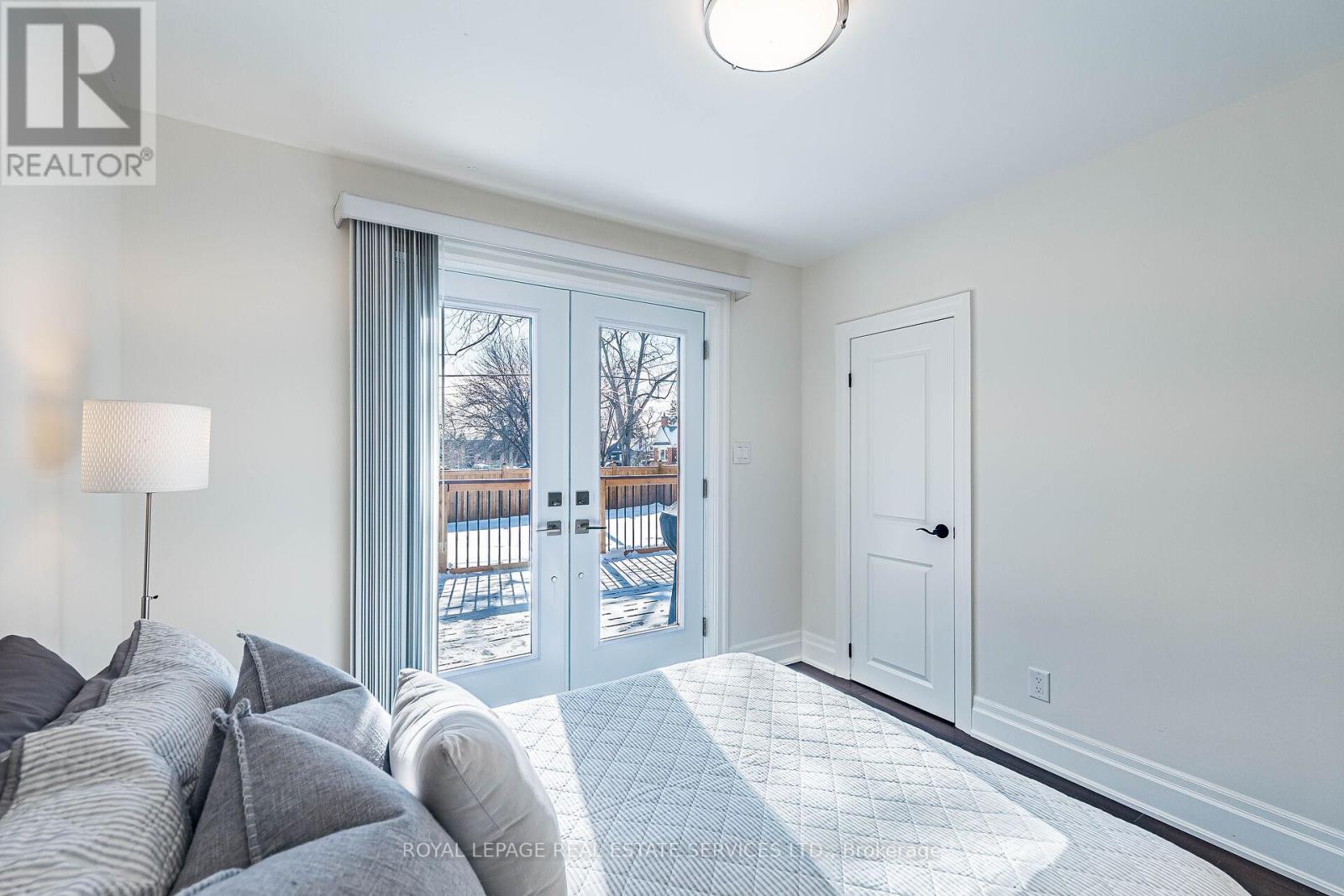 41 Ash Crescent, Toronto, Ontario  M8W 1E4 - Photo 16 - W12898800