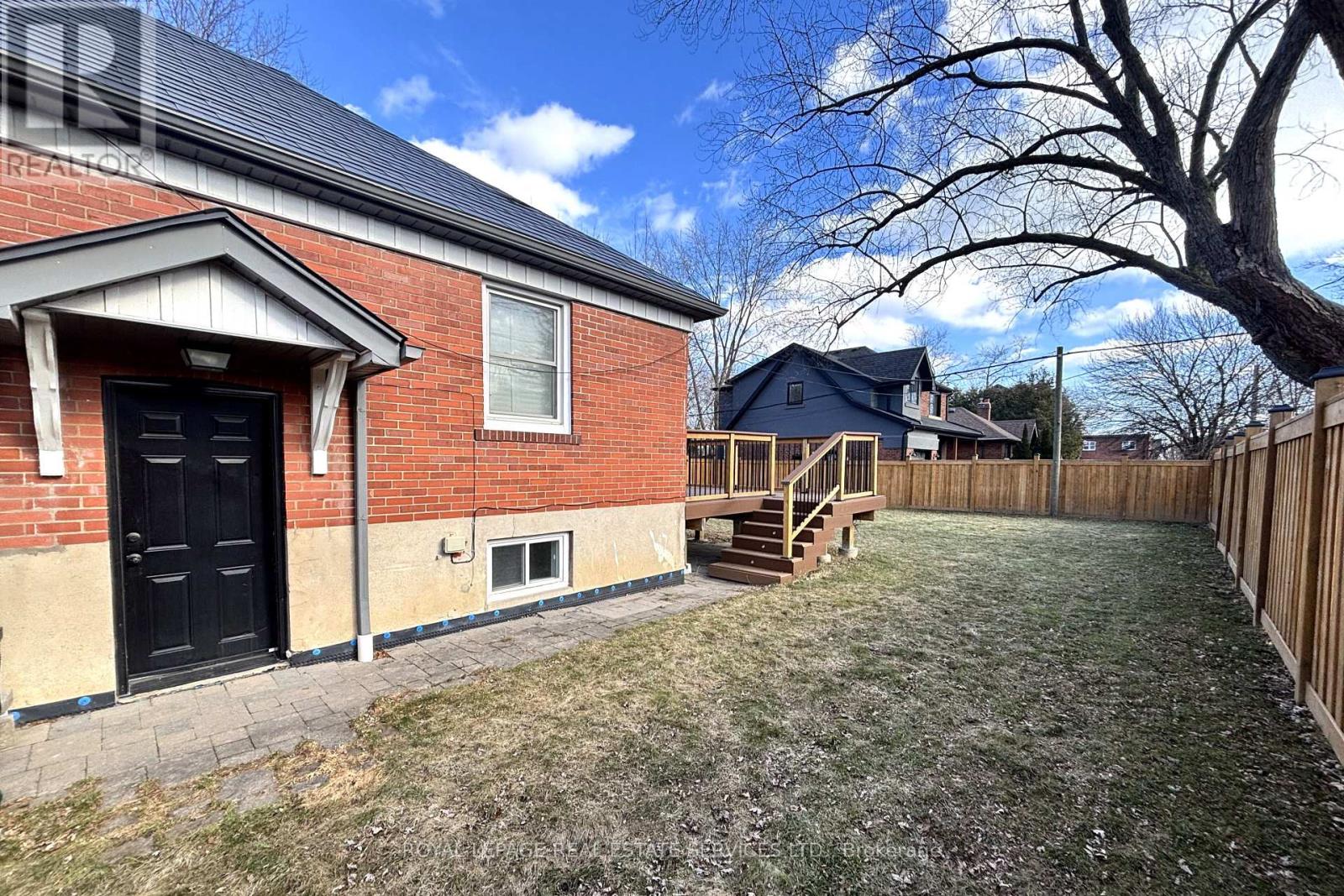 41 Ash Crescent, Toronto, Ontario  M8W 1E4 - Photo 36 - W12898800