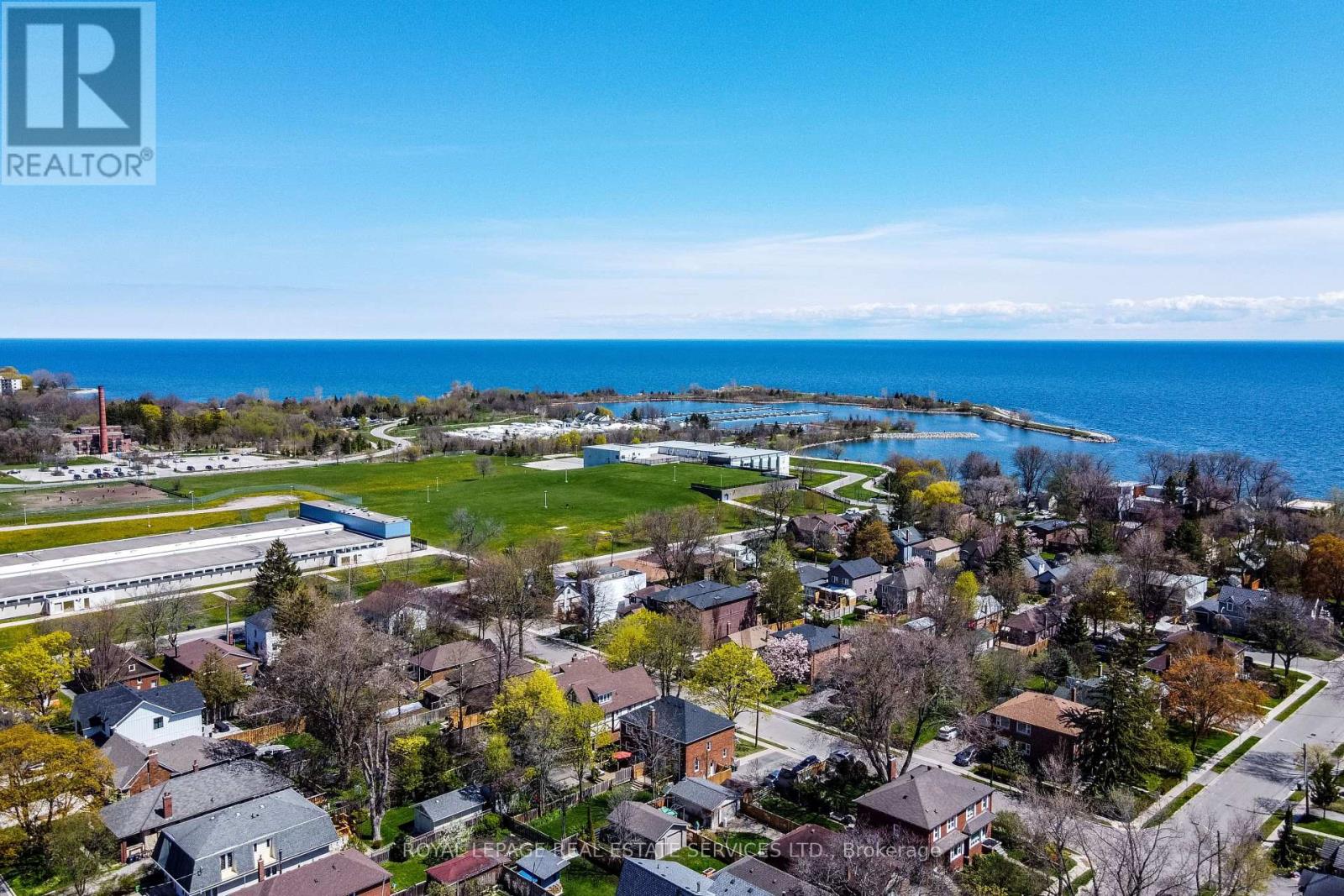 41 Ash Crescent, Toronto, Ontario  M8W 1E4 - Photo 44 - W12898800