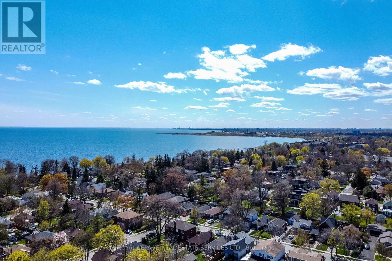 41 Ash Crescent, Toronto, Ontario  M8W 1E4 - Photo 46 - W12898800