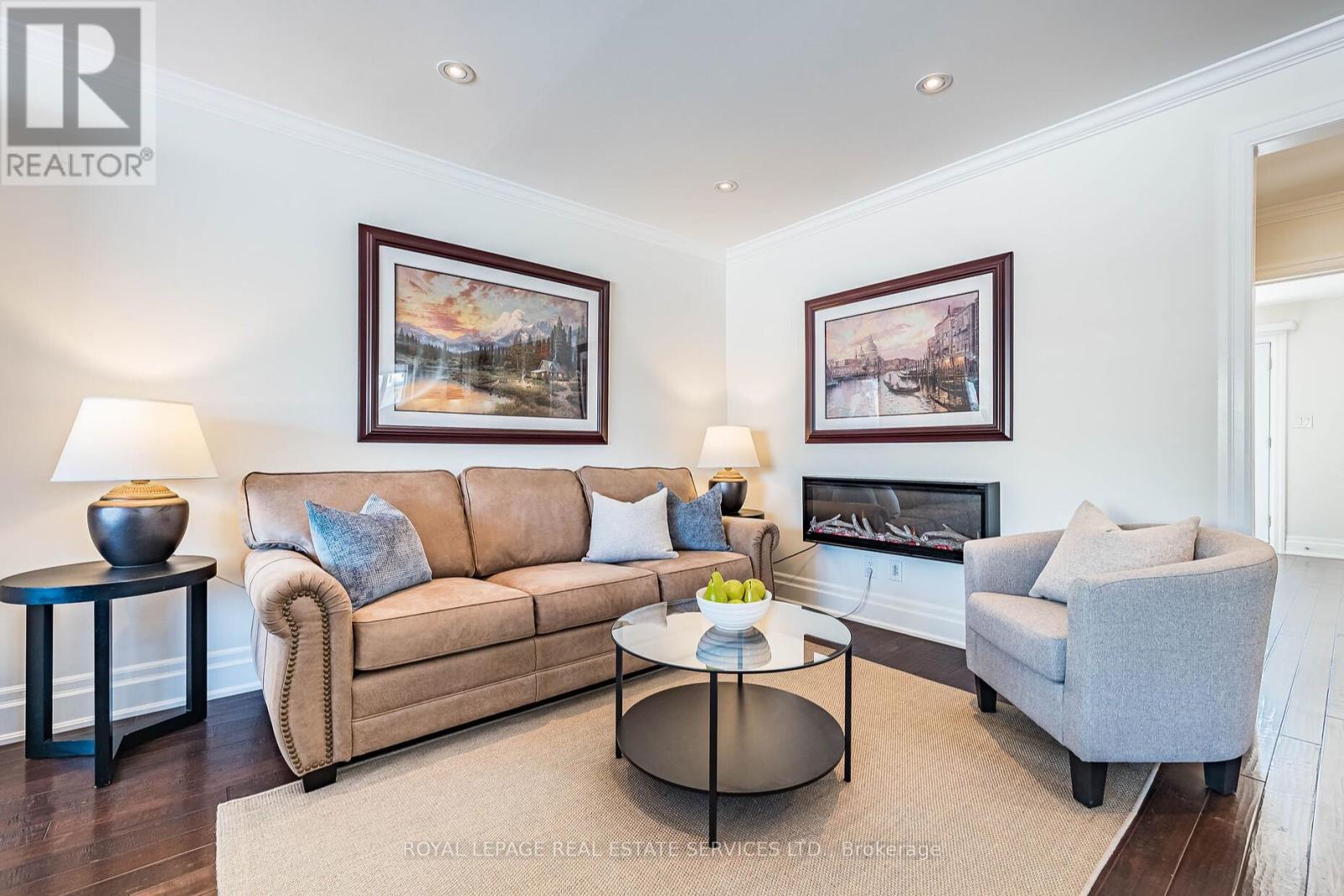 41 Ash Crescent, Toronto, Ontario  M8W 1E4 - Photo 9 - W12898800