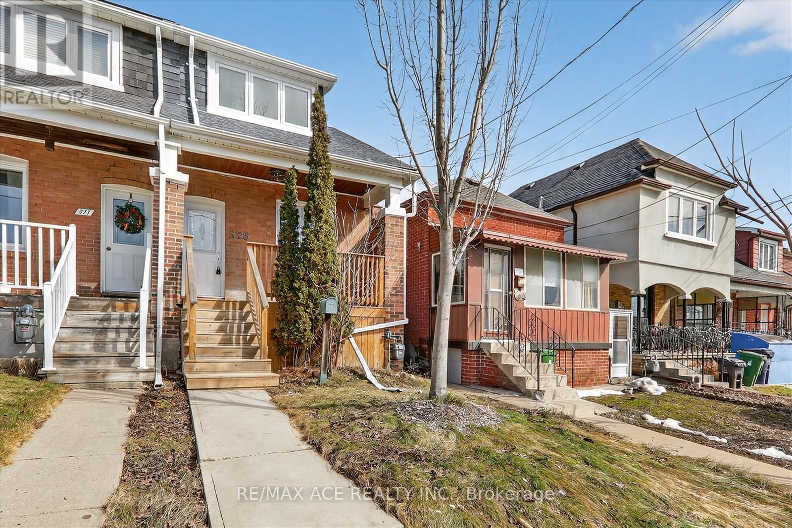 325 Boon Avenue, Toronto, Ontario  M6E 4A4 - Photo 2 - W12898826