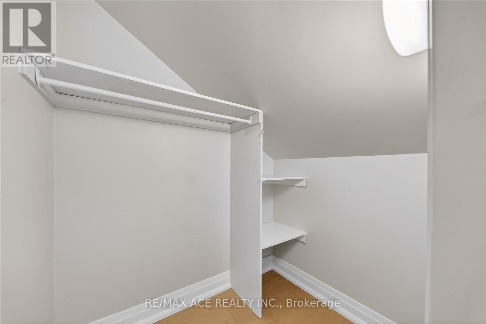 325 Boon Avenue, Toronto, Ontario  M6E 4A4 - Photo 24 - W12898826