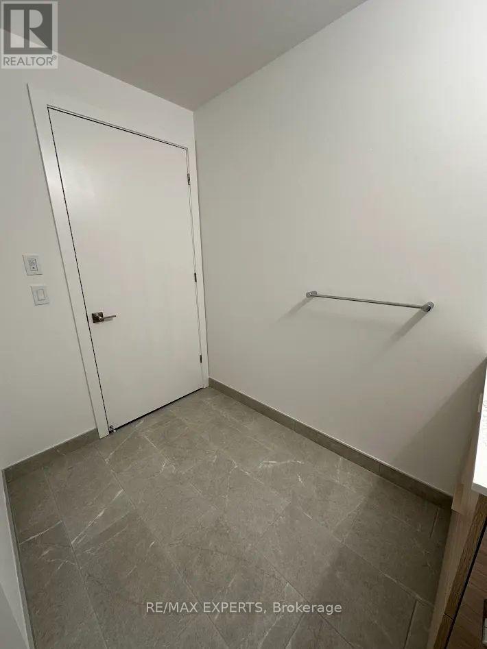 554 - 2501 Saw Whet Boulevard, Oakville, Ontario  L6M 5N2 - Photo 6 - W12898856