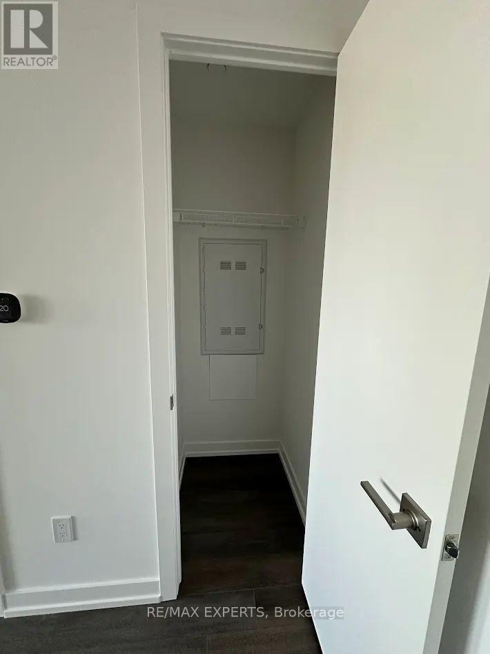 554 - 2501 Saw Whet Boulevard, Oakville, Ontario  L6M 5N2 - Photo 7 - W12898856