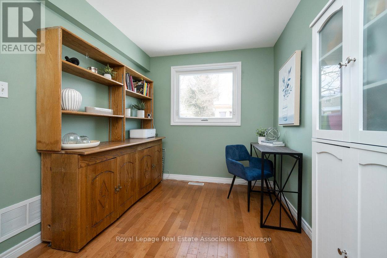 23 Rachlin Drive, Halton Hills, Ontario  L7J 3A9 - Photo 15 - W12898860