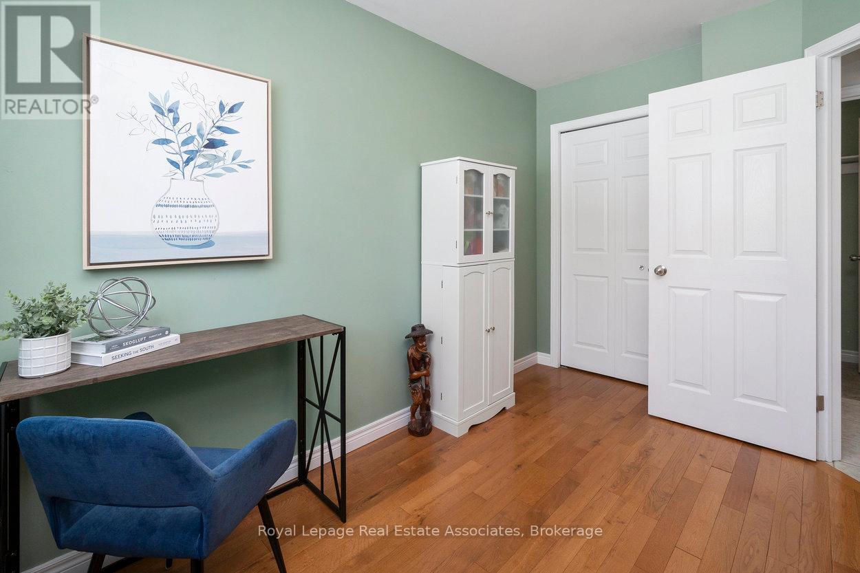 23 Rachlin Drive, Halton Hills, Ontario  L7J 3A9 - Photo 16 - W12898860