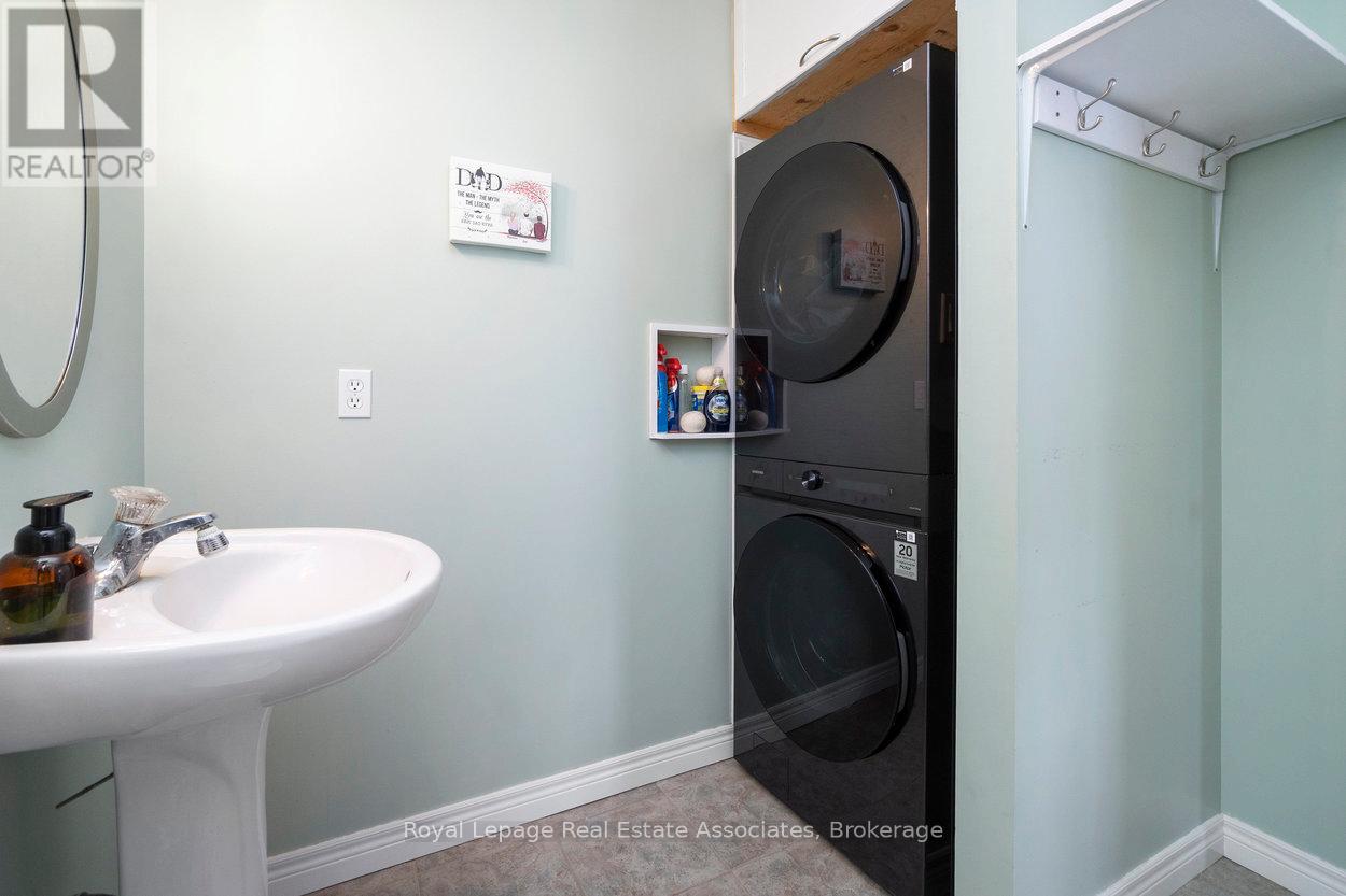 23 Rachlin Drive, Halton Hills, Ontario  L7J 3A9 - Photo 18 - W12898860