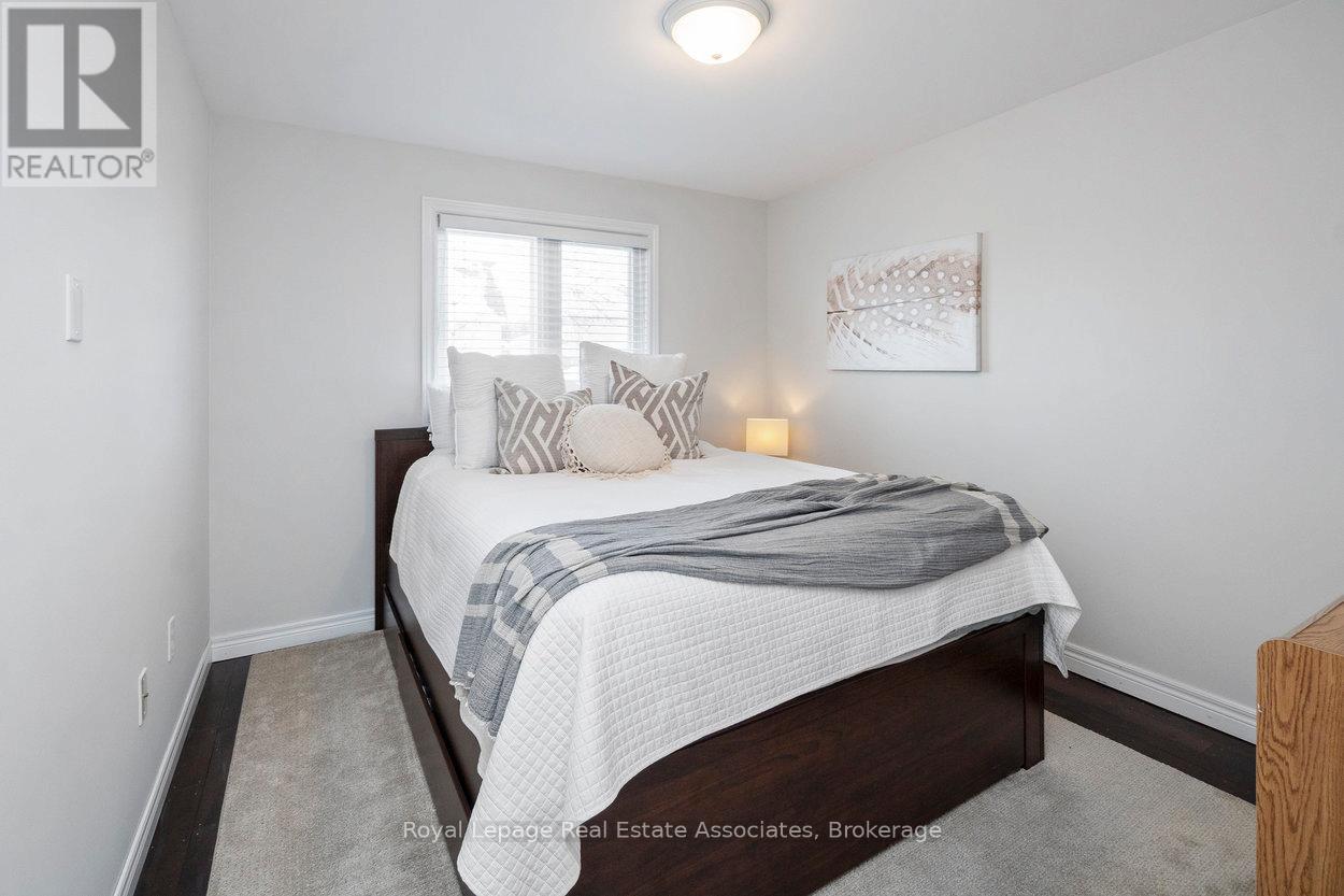 23 Rachlin Drive, Halton Hills, Ontario  L7J 3A9 - Photo 19 - W12898860