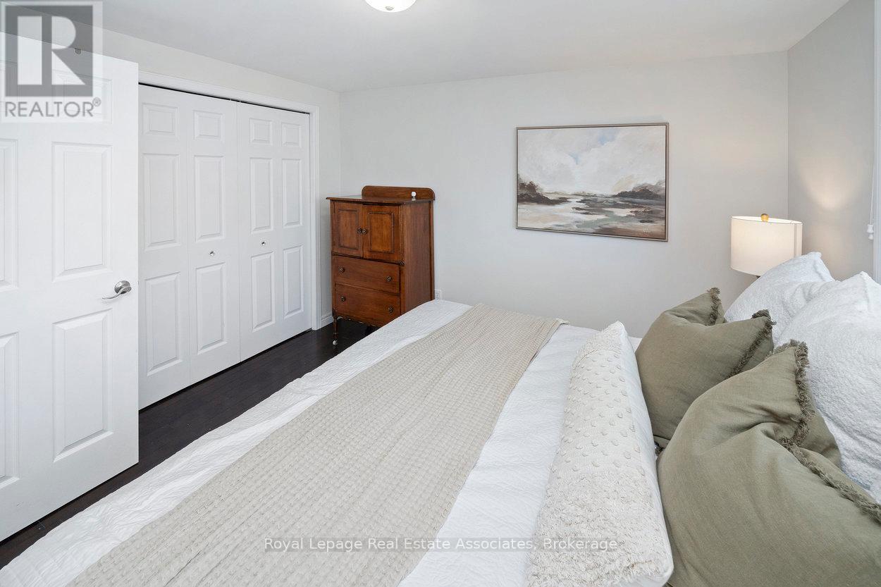 23 Rachlin Drive, Halton Hills, Ontario  L7J 3A9 - Photo 22 - W12898860